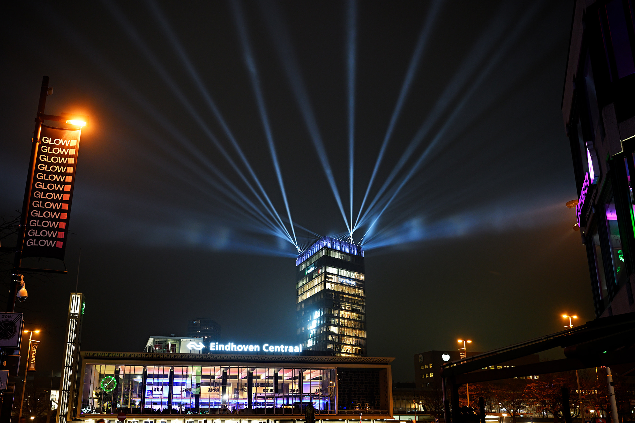 Lightyards in het licht met "Metropolis" voor GLOW Eindhoven